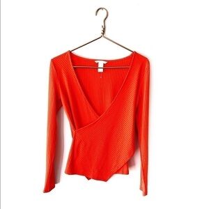 H&M | Red Ribbed Faux Wrap Shirt Small